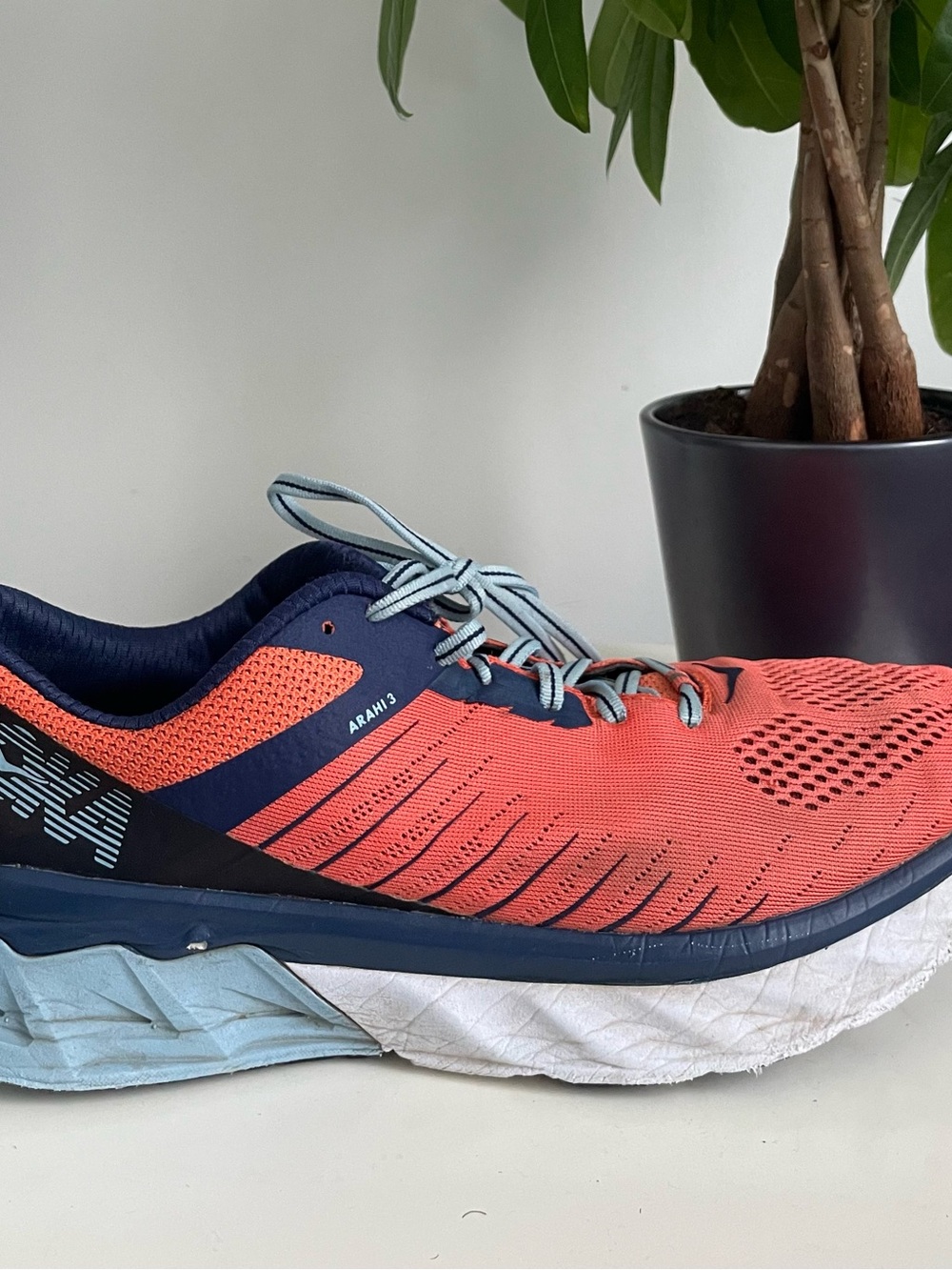 Men Size 10 Hoka One One Arahi 3 Running Shoes
